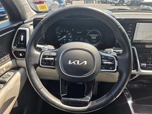 Used 2023 Kia Sorento SX Prestige w/ Panoramic Sunroof Package AWD/4WD image 13