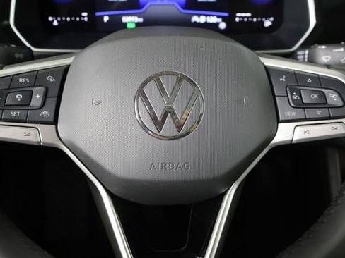 Used 2022 Volkswagen Jetta SE FWD image 25