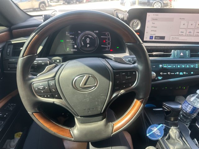 Used 2023 Lexus ES 300h Ultra Luxury w/ Accessory Package (Z1) FWD image 12