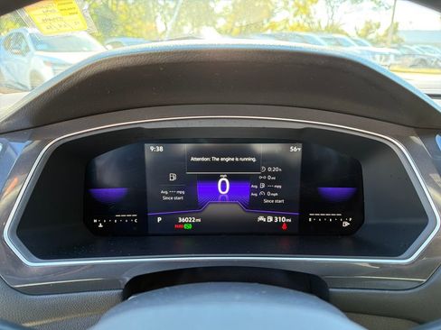 Used 2022 Volkswagen Tiguan SE R-Line image 24