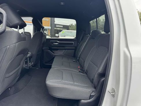 Used 2025 RAM 1500 Big Horn AWD/4WD image 9