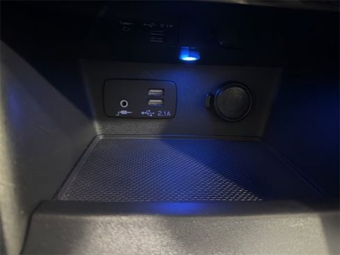 Used 2023 Subaru Forester Premium image 23