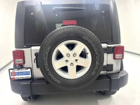 Used 2015 Jeep Wrangler Unlimited Sport w/ Quick Order Package 24S AWD/4WD image 10