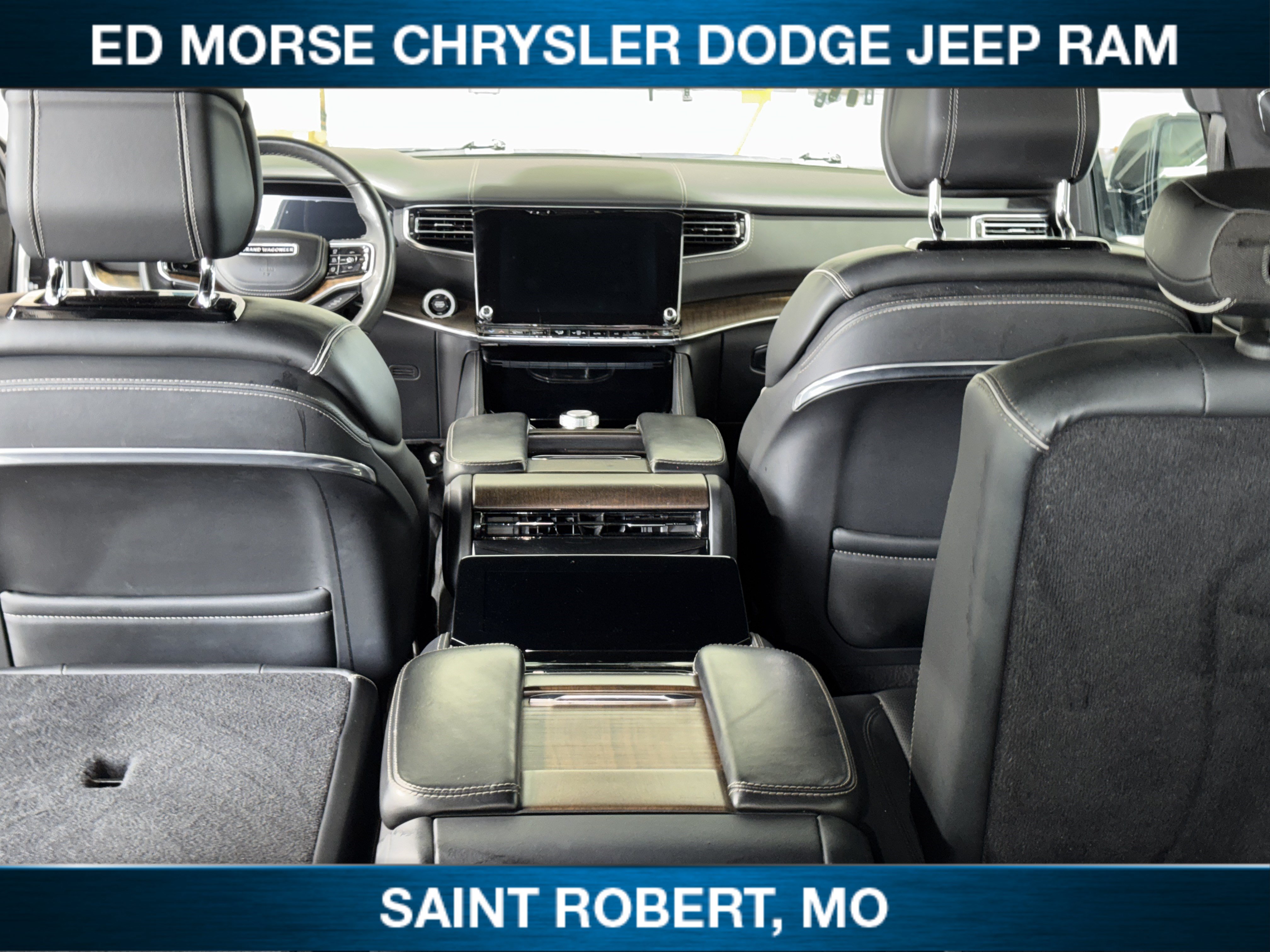 Used 2023 Jeep Grand Wagoneer L Series II AWD/4WD image 43
