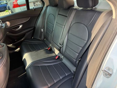 Used 2017 Mercedes-Benz C 300 4MATIC Sedan image 7