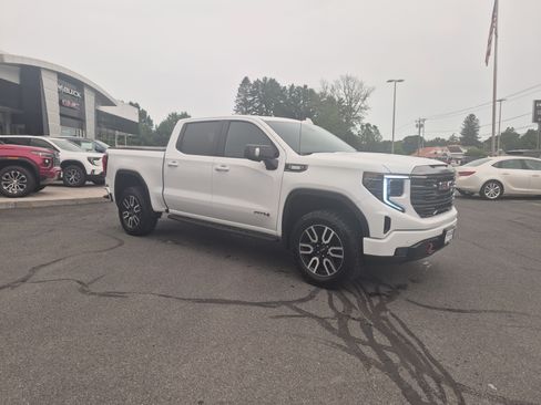 Certified 2023 GMC Sierra 1500 AT4 w/ Technology Package AWD/4WD image 7