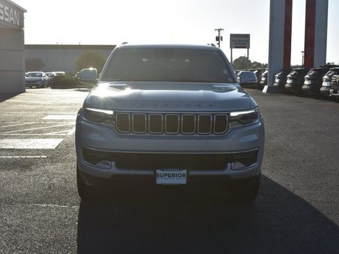 Used 2022 Jeep Wagoneer Series I RWD image 2