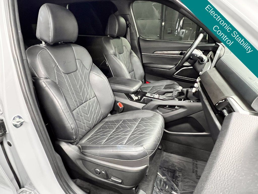 Used 2025 Kia Telluride EX X-Line AWD/4WD image 8