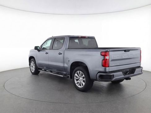 Used 2021 Chevrolet Silverado 1500 Custom image 3