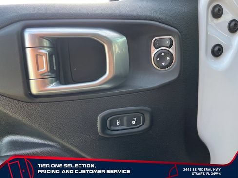Used 2020 Jeep Wrangler Unlimited Rubicon AWD/4WD image 12