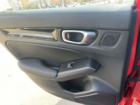 Certified 2025 Honda Civic Sport Touring image 17