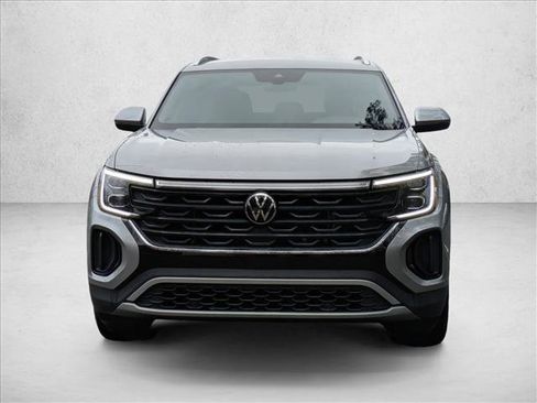 Used 2024 Volkswagen Atlas Cross Sport SE image 5