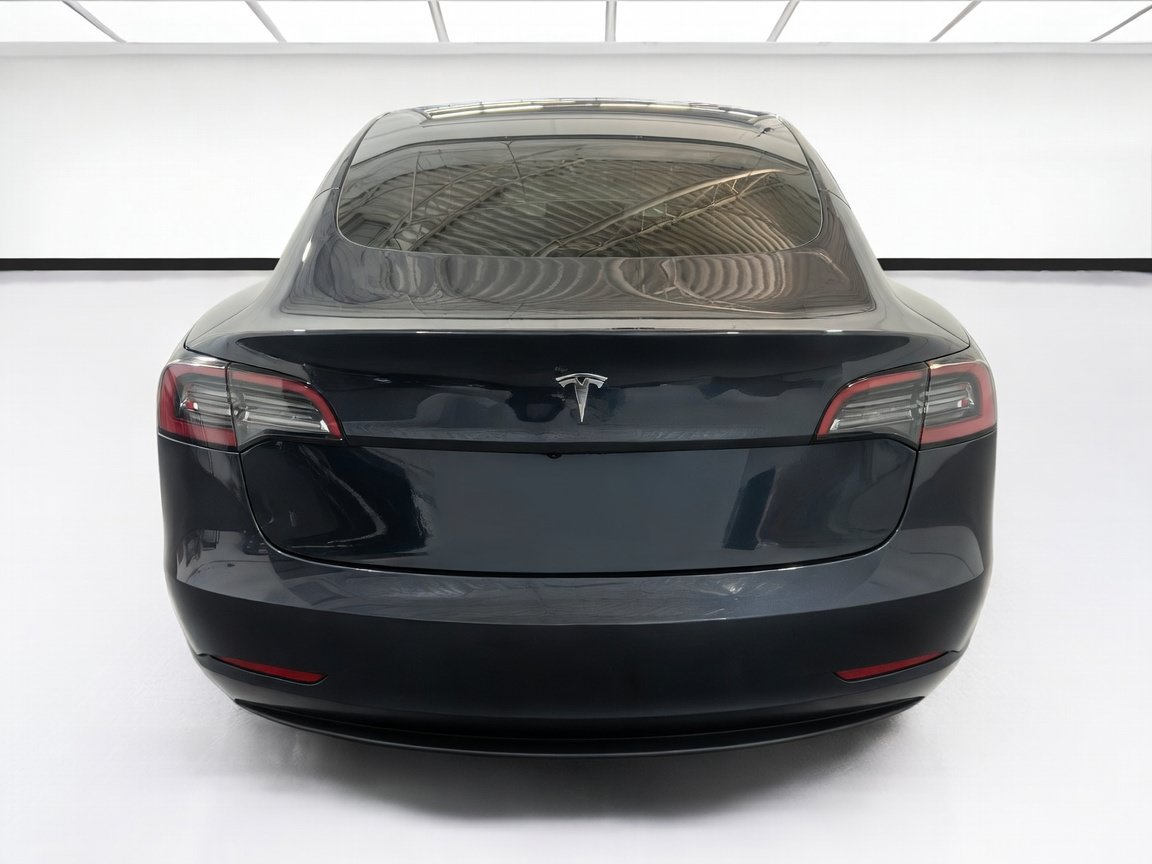 Used 2023 Tesla Model 3 Standard Range RWD image 5