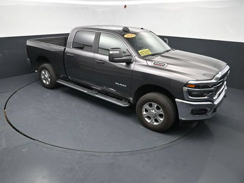 Used 2025 RAM 2500 Big Horn AWD/4WD image 33