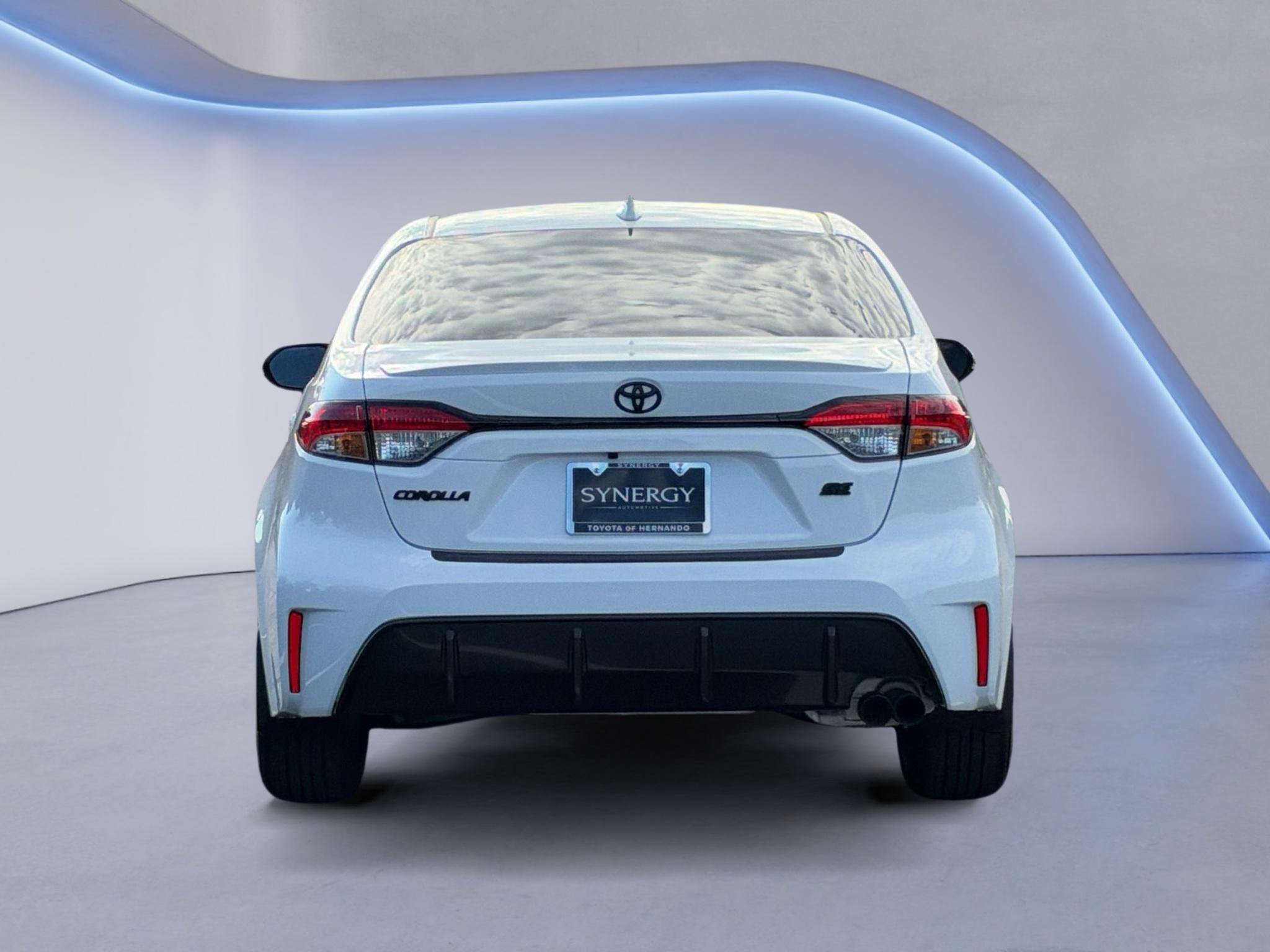 Used 2027 Toyota Corolla SE FWD image 7