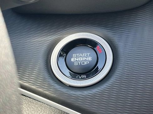 New 2025 Jeep Grand Cherokee L Altitude image 28