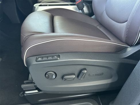 New 2025 Volkswagen ID. Buzz Pro S image 15