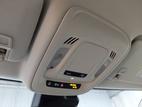 Certified 2021 Buick Envision Essence image 30