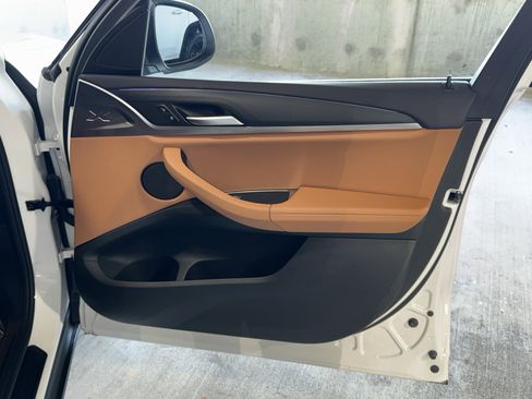 Certified 2024 BMW X3 sDrive30i image 9