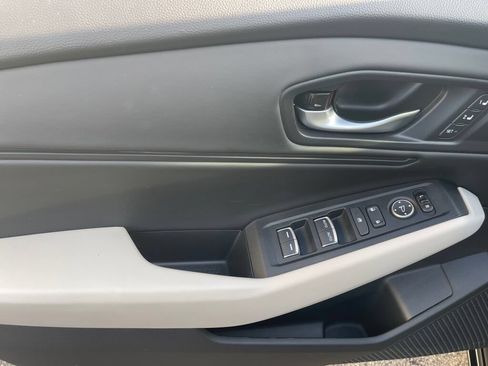 Used 2025 Honda Accord EX-L image 9