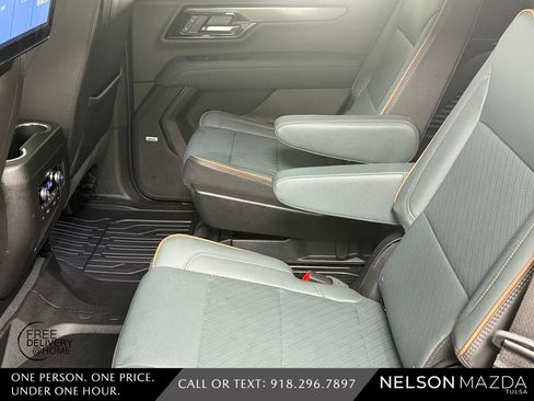 Used 2025 GMC Yukon AT4 w/ AT4 Premium Plus Package AWD/4WD image 35