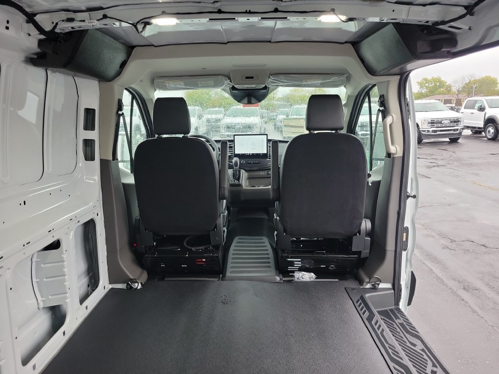 New 2027 Ford Transit 250 Low Roof RWD image 19