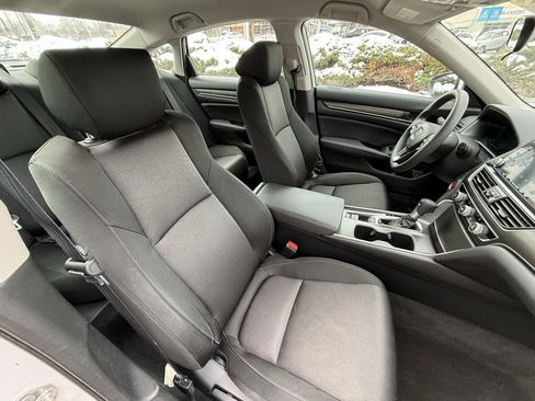 Used 2019 Honda Accord LX image 39