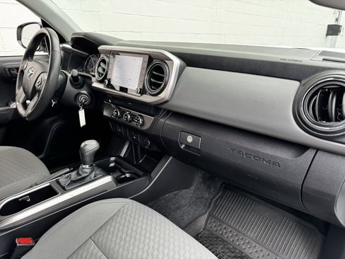 Used 2021 Toyota Tacoma SR5 image 10