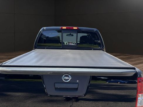 Used 2014 Nissan Frontier SV w/ SV Value Truck Package AWD/4WD image 19