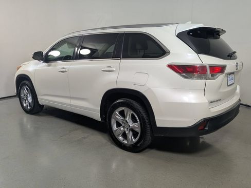 Used 2014 Toyota Highlander Limited w/ Driver Technology Package FWD image 6
