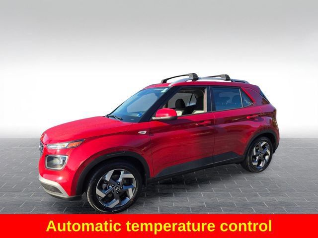 Used 2022 Hyundai Venue SEL FWD image 4