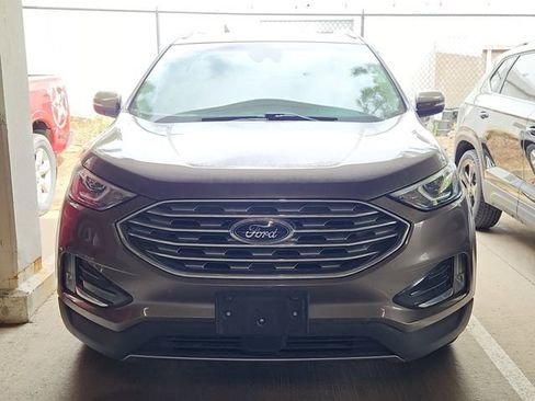 Used 2019 Ford Edge SEL w/ Equipment Group 201A AWD/4WD image 2