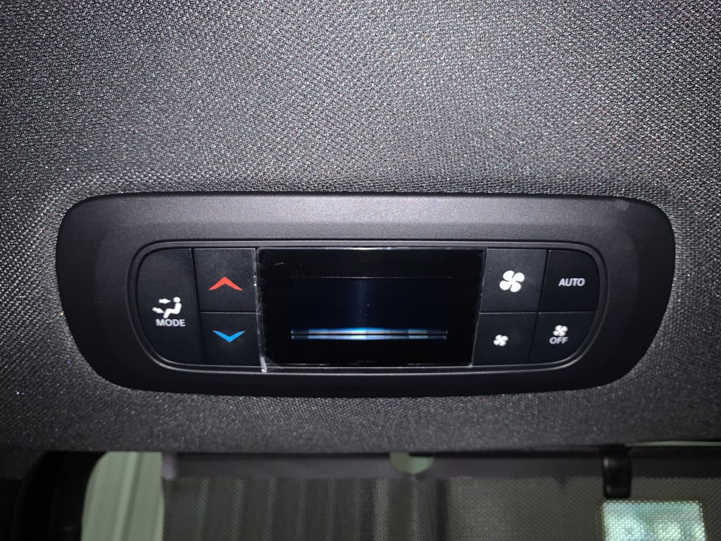 Used 2026 Chrysler Pacifica Select FWD image 21