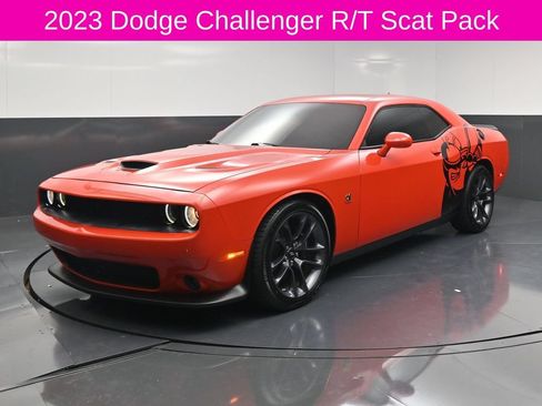 Used 2023 Dodge Challenger R/T Scat Pack RWD image 2