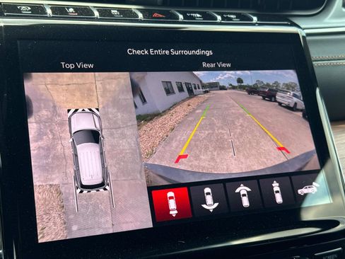 New 2025 Jeep Grand Cherokee L Summit w/ Advanced Protech Group IV image 23