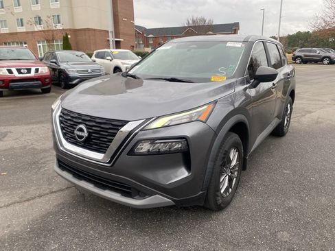 Used 2023 Nissan Rogue S image 3