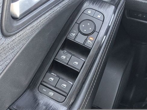 Used 2023 Nissan Rogue SV image 21