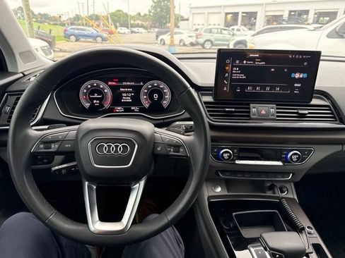 Used 2024 Audi Q5 2.0T Premium Plus w/ Premium Plus Package AWD/4WD image 12