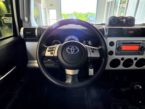Used 2014 Toyota FJ Cruiser 4WD w/ Convenience Package image 14