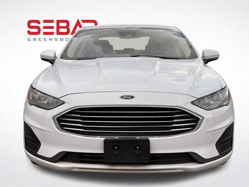 Used 2019 Ford Fusion SE FWD image 2