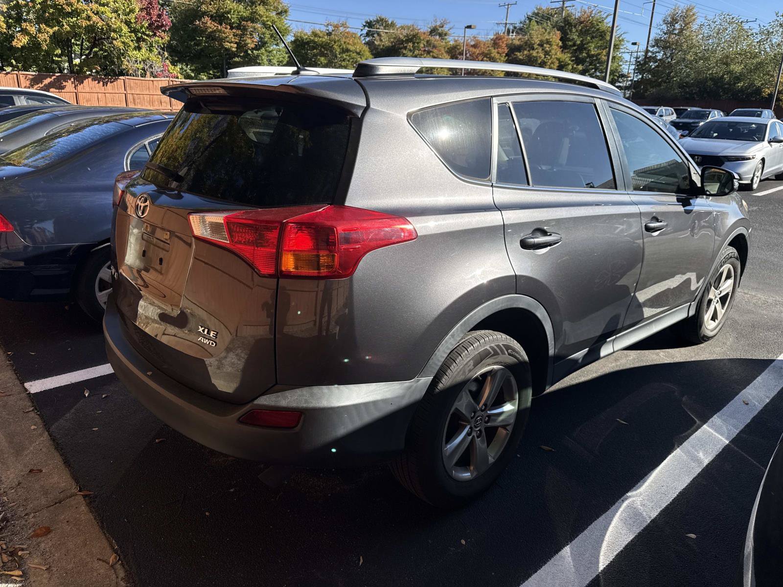 Used 2015 Toyota RAV4 XLE AWD/4WD image 5