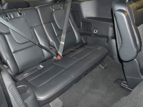 Certified 2025 Ford Explorer ST-Line image 13