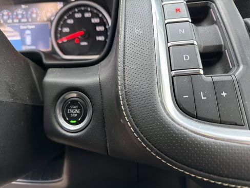 Used 2021 Chevrolet Tahoe Premier w/ Premium Package image 27