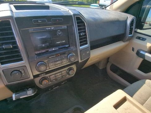 Used 2015 Ford F150 XLT w/ Equipment Group 302A Luxury AWD/4WD image 27