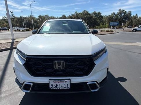 Used 2025 Honda CR-V Sport Touring image 8