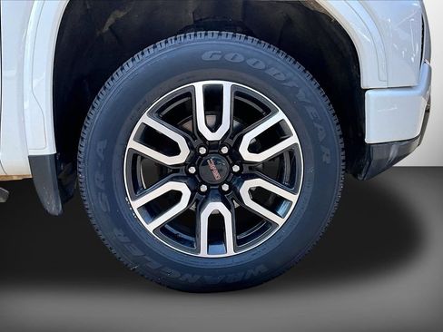 Used 2023 GMC Sierra 1500 AT4 w/ Technology Package AWD/4WD image 35