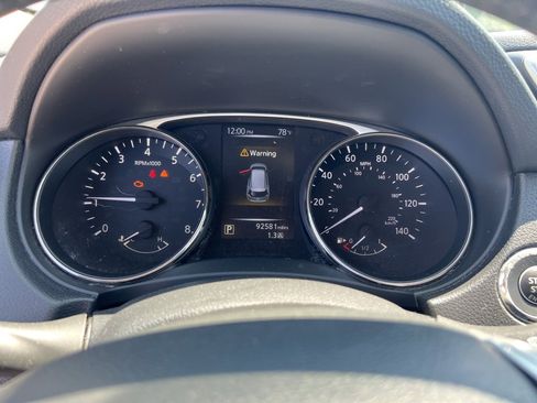 Used 2016 Nissan Rogue SL image 8