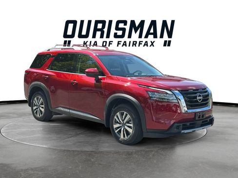Used 2023 Nissan Pathfinder SL AWD/4WD image 1
