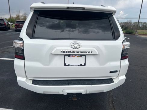 Used 2021 Toyota 4Runner SR5 image 6