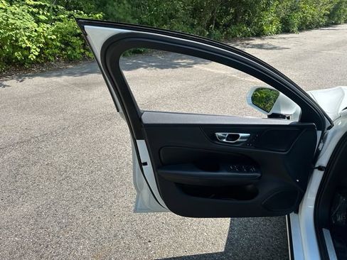 Used 2020 Volvo S60 T6 Inscription w/ Protection Package AWD/4WD image 25